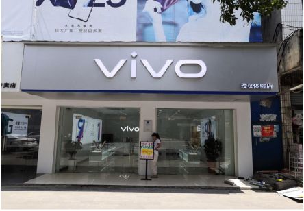 马关}做一个门店面广告招牌需要多少钱？