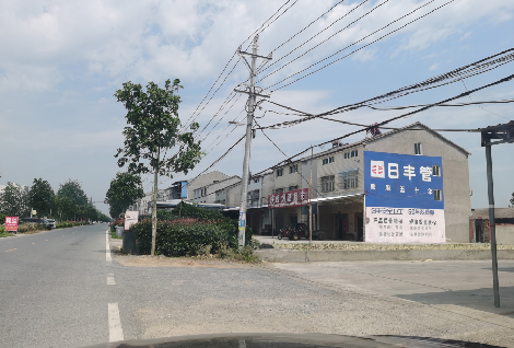 马关如何能保证墙体广告的醒目性？